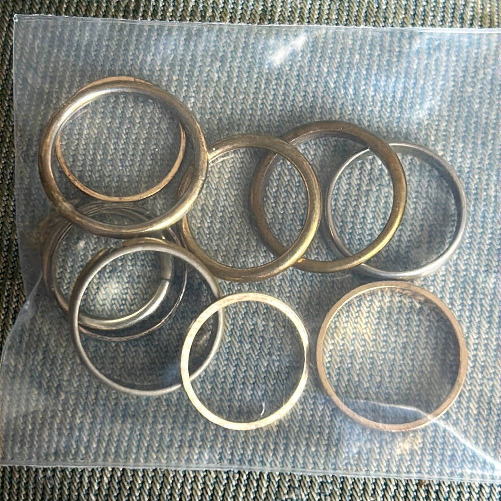 Lot of 10 simple band rings